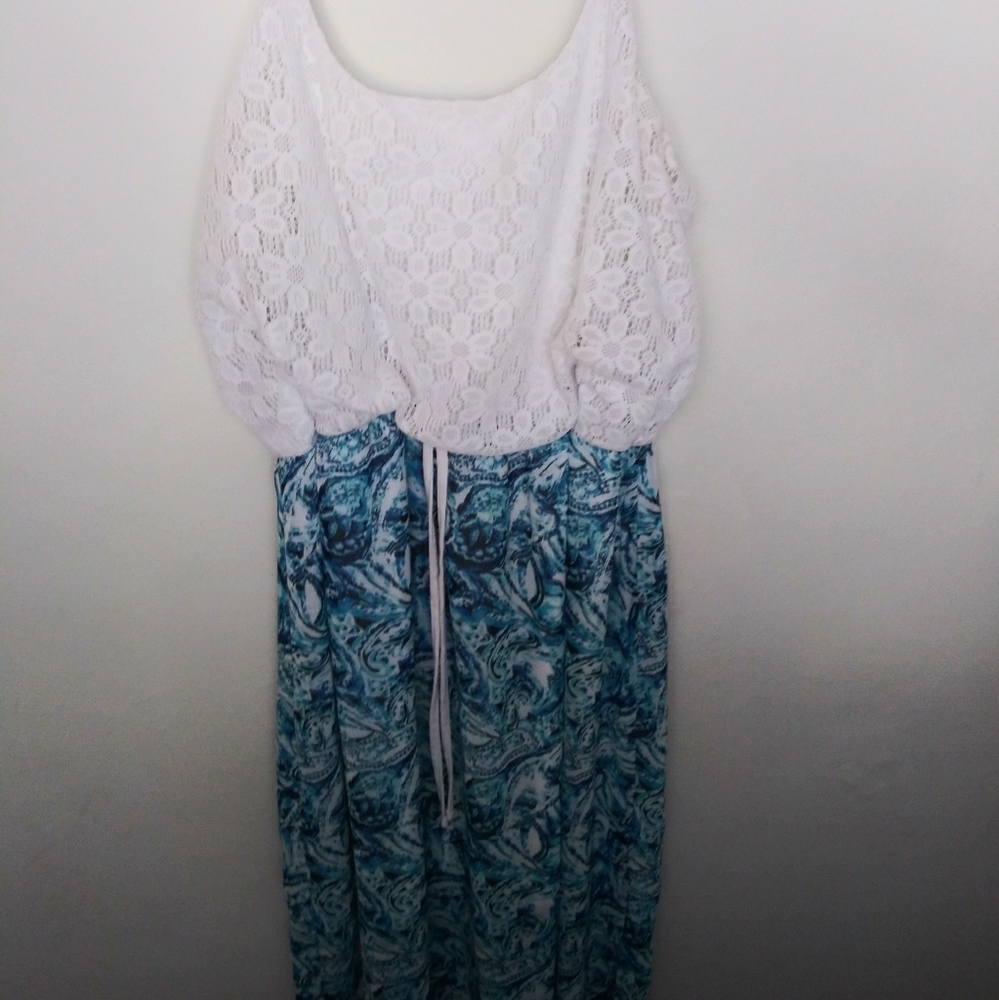 Floor length faded glory dress.